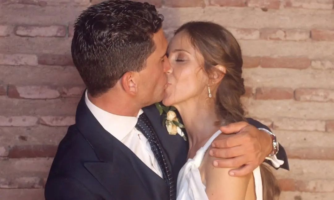 Παντρεύτηκε γνωστός ηθοποιός και αυτές είναι οι πρώτες φώτο από τον γάμο του