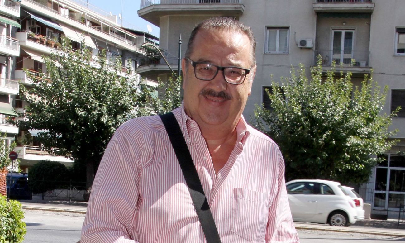 Ραγίζει καρδιές ο Τάσος Κωστής: «Τρώω με τη φωτογραφία της γυναίκας μου – Η απώλεια δεν γιατρεύεται»