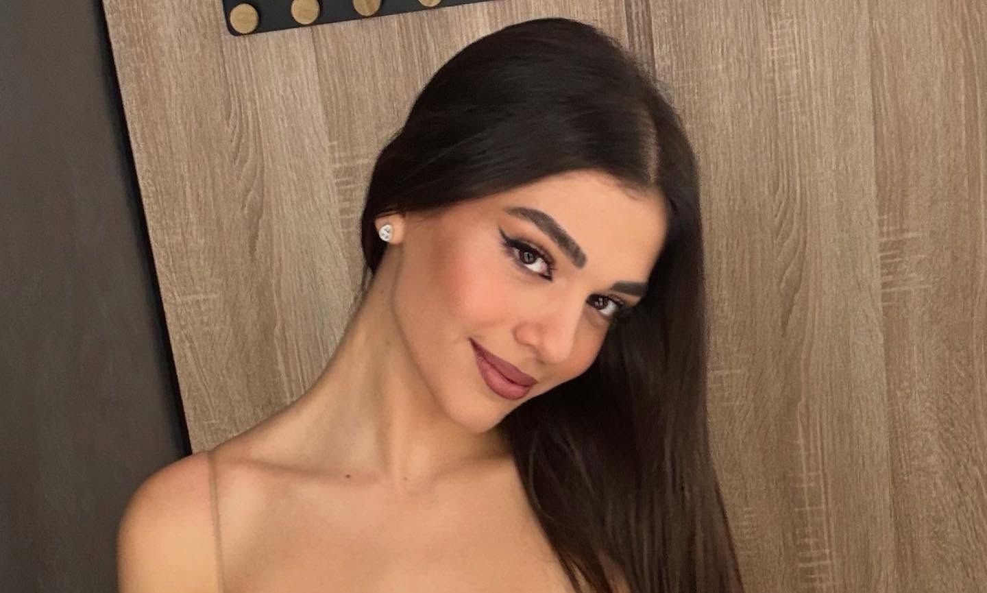 Η Μελίνα Νικολαΐδη απόλαυσε στο θέατρο τον Βασίλη Μπισμπίκη και δεν έκρυψε τον ενθουσιασμό της