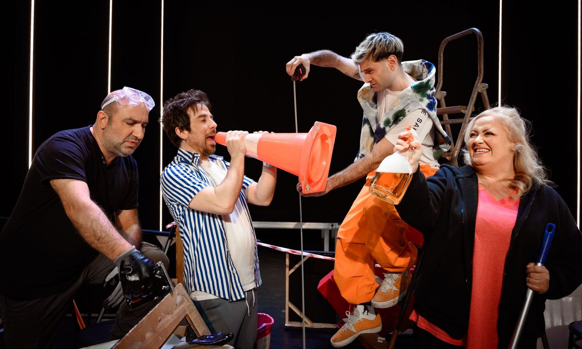 Η επιτυχία συνεχίζεται! Όλα… Λάθος! Η ξεκαρδιστική κωμωδία στο θέατρο Αθηνά