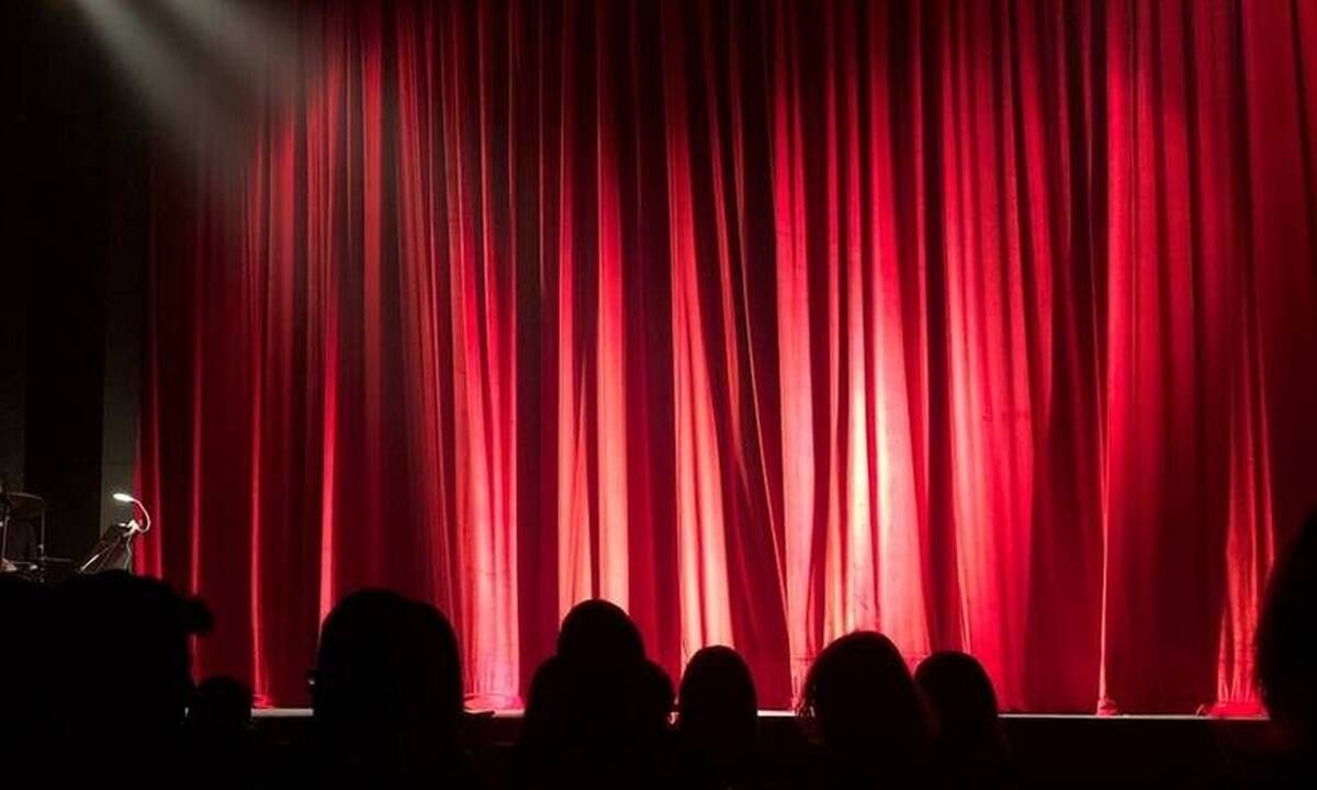 Βύρωνας: Επίθεση με κατσαβίδι από 40χρονη ηθοποιό σε αμόκ - Τον έστειλε στο νοσοκομείο