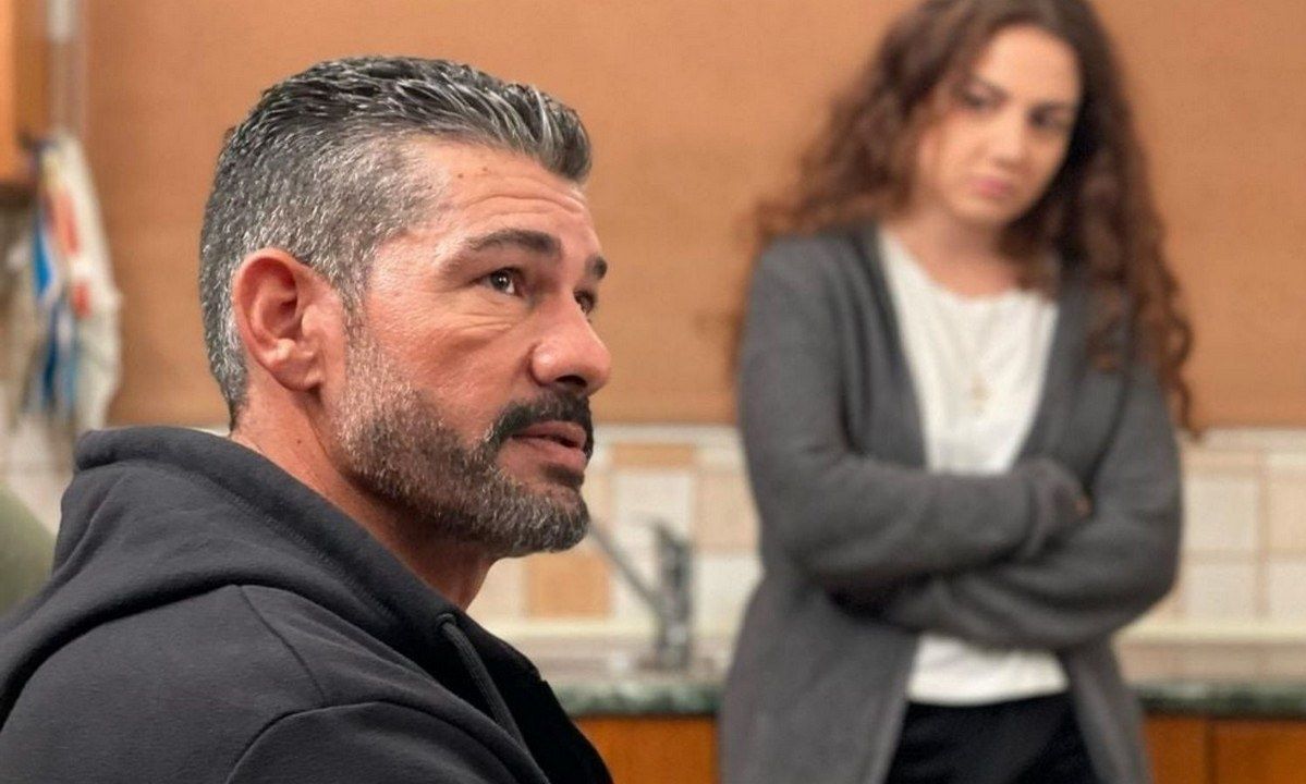 Γη της ελιάς: Ο Αποστόλης πέφτει νεκρός στην αγκαλιά της Άννας – Πετούν το πτώμα του στη θάλασσα