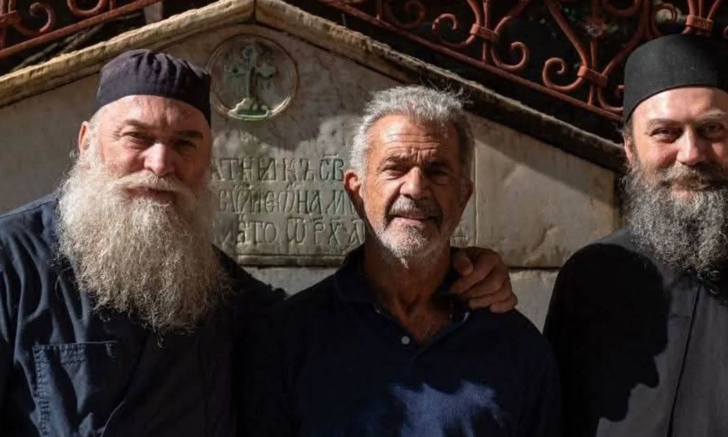 Ο Μελ Γκίμπσον στο Άγιο Όρος - Στιγμές κατάνυξης στη Μονή Χιλανδαρίου