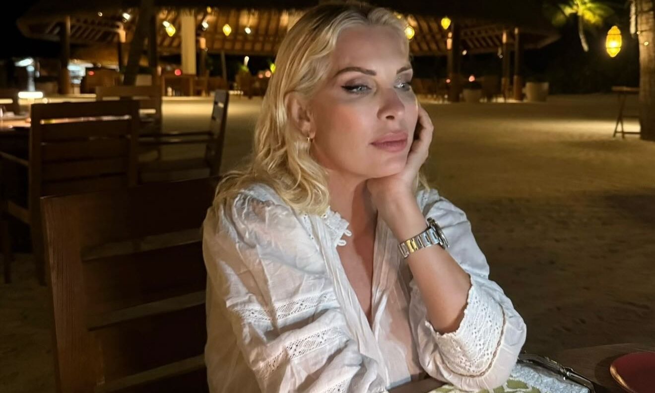 Η Μενεγάκη έτρωγε παϊδάκια και σε ποιον έστελνε φωτογραφίες;