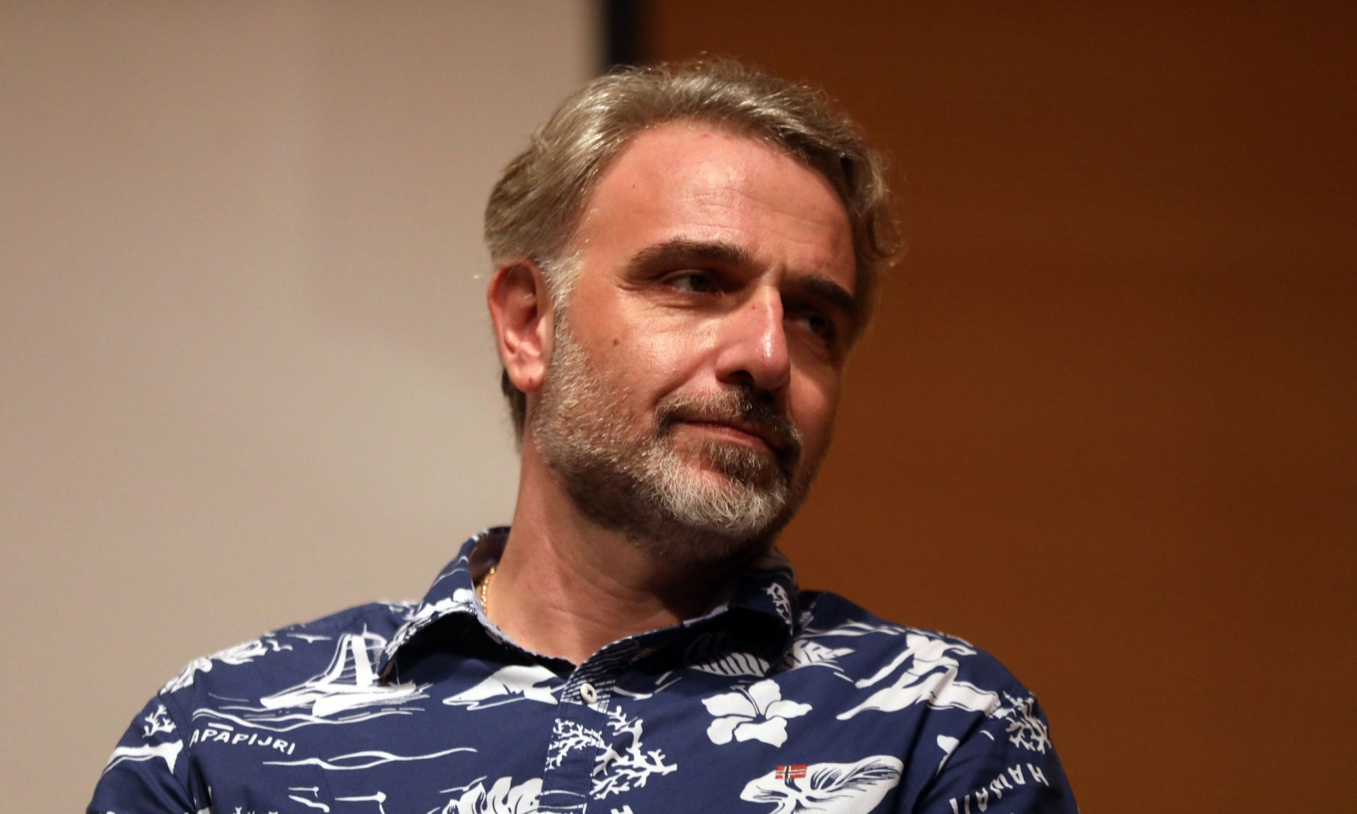 Συγκλονίζει ο Φάνης Μουρατίδης: Θυμάμαι τη μέρα που ξύπνησα & είδα το μισό της πρόσωπο μελανιασμένο