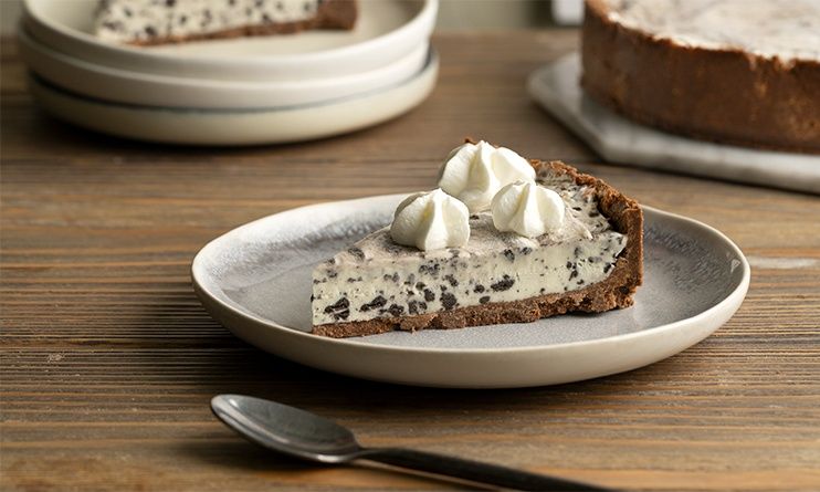 Φτιάξτε μέσα σε 10 λεπτά σοκολατένια τάρτα με παγωτό όπως ο Άκης Πετρετζίκης