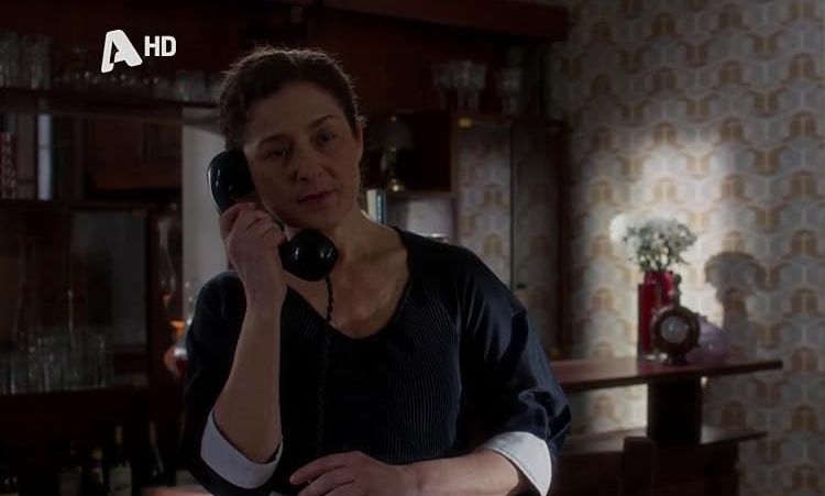 Άγιος έρωτας – Ευγενία Αποστόλου:  Η Χρυσούλα κρατάει μια εξισορροπητική στάση