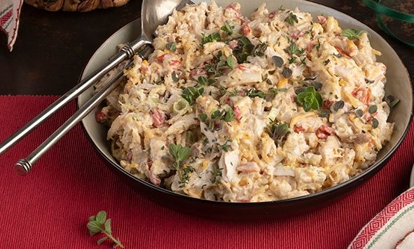 Η απόλυτη κοτοσαλάτα με ψητό κοτόπουλο από τον Άκη Πετρετζίκη