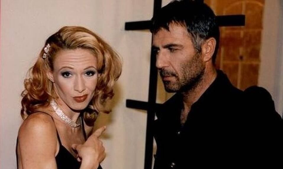 Δυο ξένοι: Ο Πέτρος αρχίζει να εκδηλώνει έντονα τον έρωτά του για τη Μαρίνα