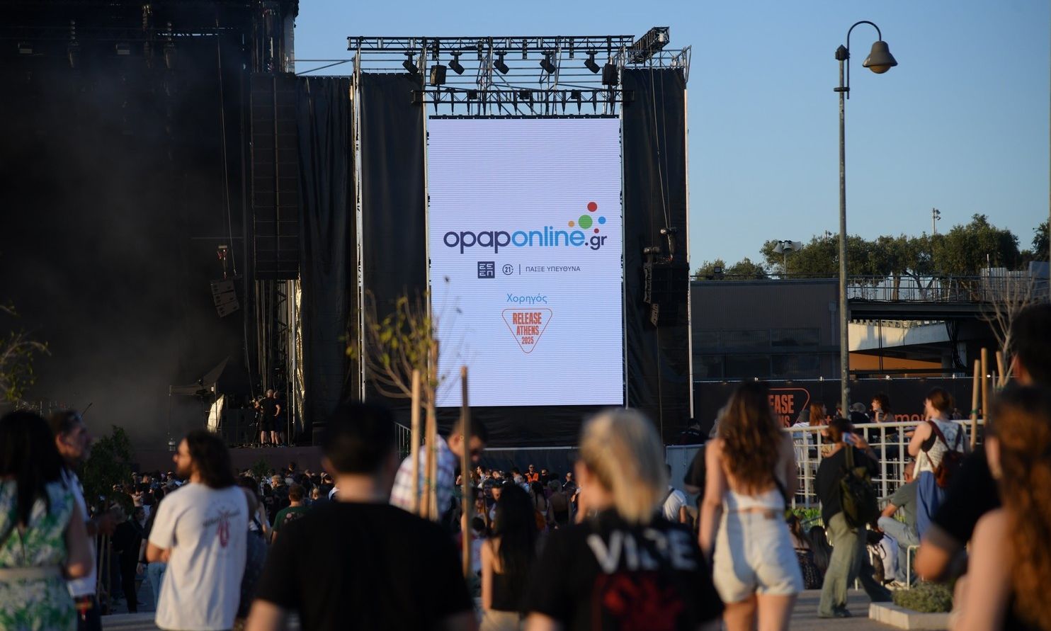 Εσύ, ποιο τραγούδι των London Grammar θα αφιέρωνες;