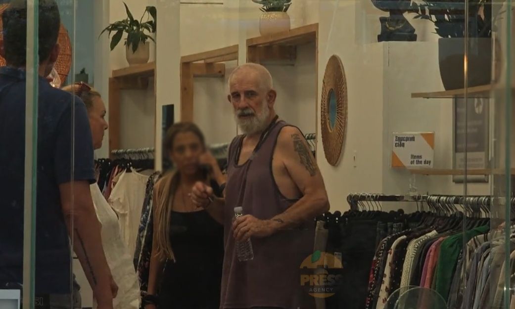 Χωρίς στέγη πλέον ο Πέτρος Φιλιππίδης! Πού μένει μετά τη φωτιά στο διαμέρισμά του στα Πατήσια;