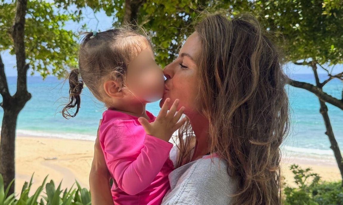 Συγκινεί η Μενούνος: Ο όγκος στον εγκέφαλο, η αναγέννηση, οι δυσκολίες να γίνει μητέρα & η Αθηνά της