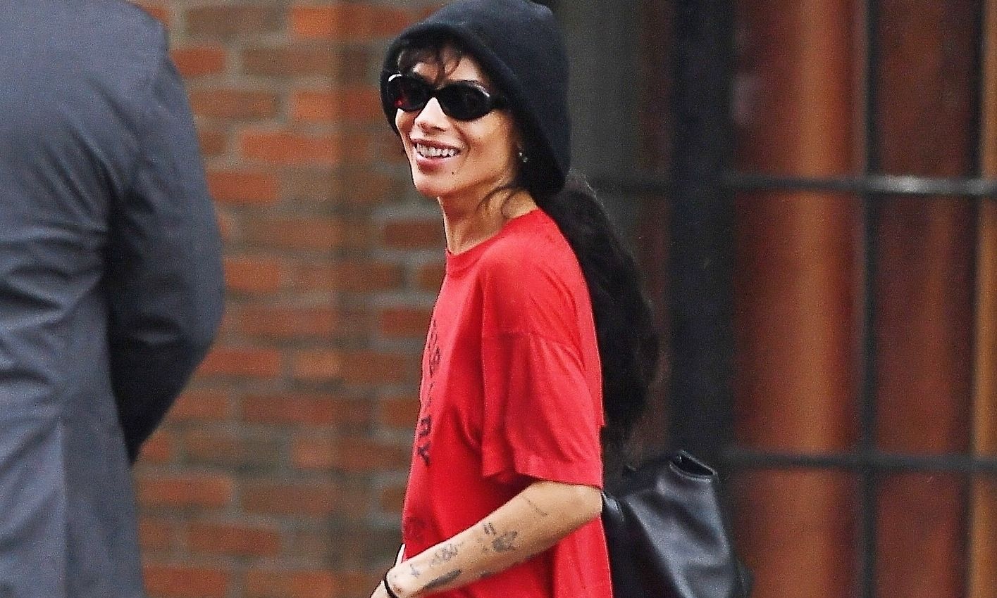«Δεν δείχνει υγιής» - Η εμφάνιση της Zoe Kravitz και το αδυνατισμένο κορμί της προκαλούν ανησυχία