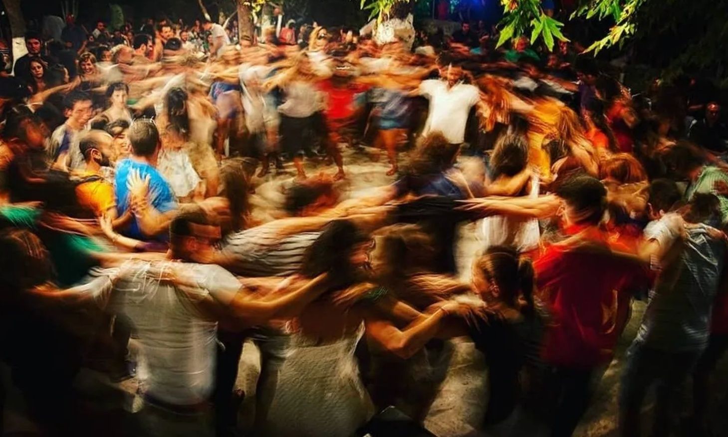 Τα πανηγύρια του Δεκαπενταύγουστου ανά την Ελλάδα – Δείτε πού θα γλεντήσετε μέχρι το πρωί!