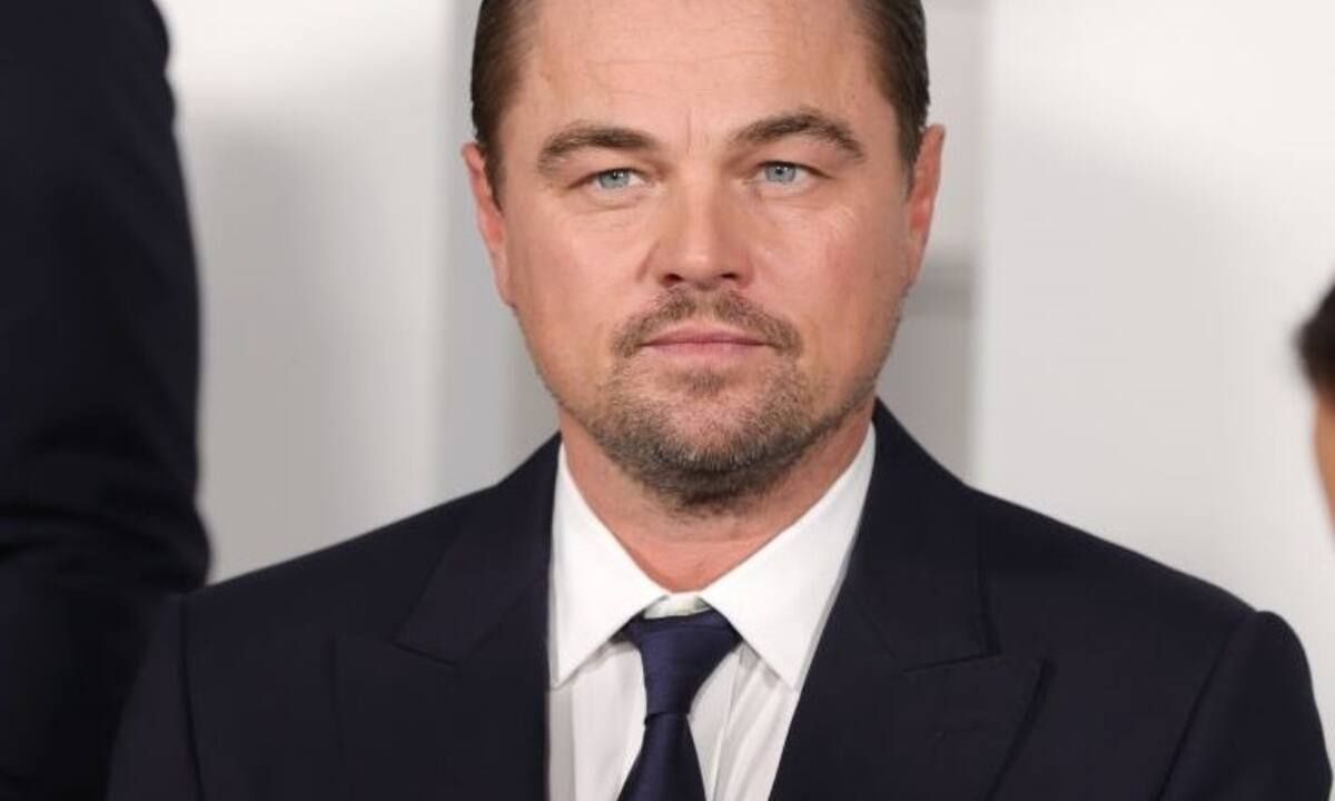 Ο νέος Leonardo DiCaprio! Fit στα 50 του και φουλ ερωτευμένος με 27χρονη καλλονή!