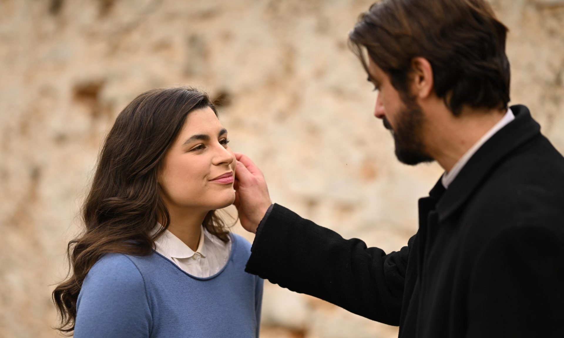 Άγιος έρωτας: H μικρή Ελευθερία αγνοείται! Ο Νικόλαος σε απόγνωση