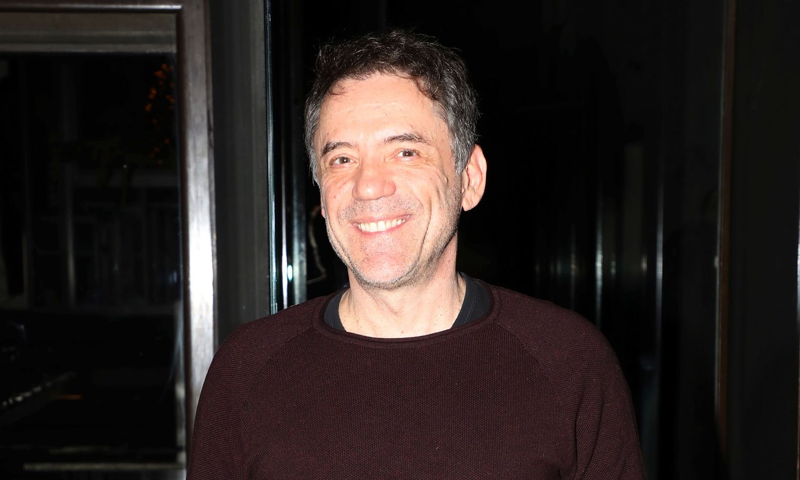 Θάνος Καλλίρης: Έγινε 63 – Η Eurovision, τα δύο του παιδιά και οι τρεις απώλειες που τον λύγισαν