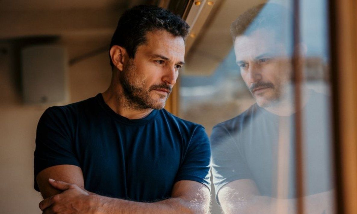 Άγιος έρωτας: Νέος δικηγόρος καταφθάνει στη Στέρνα και τίποτα δεν θα είναι όπως πριν