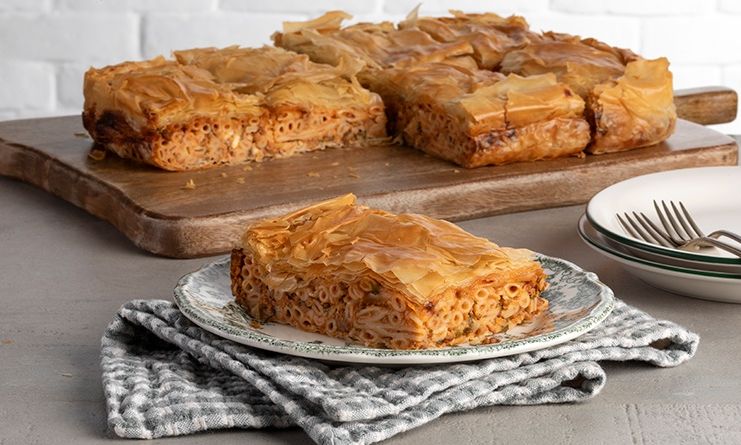 Πίτα παστίτσιο από τον Άκη Πετρετζίκη