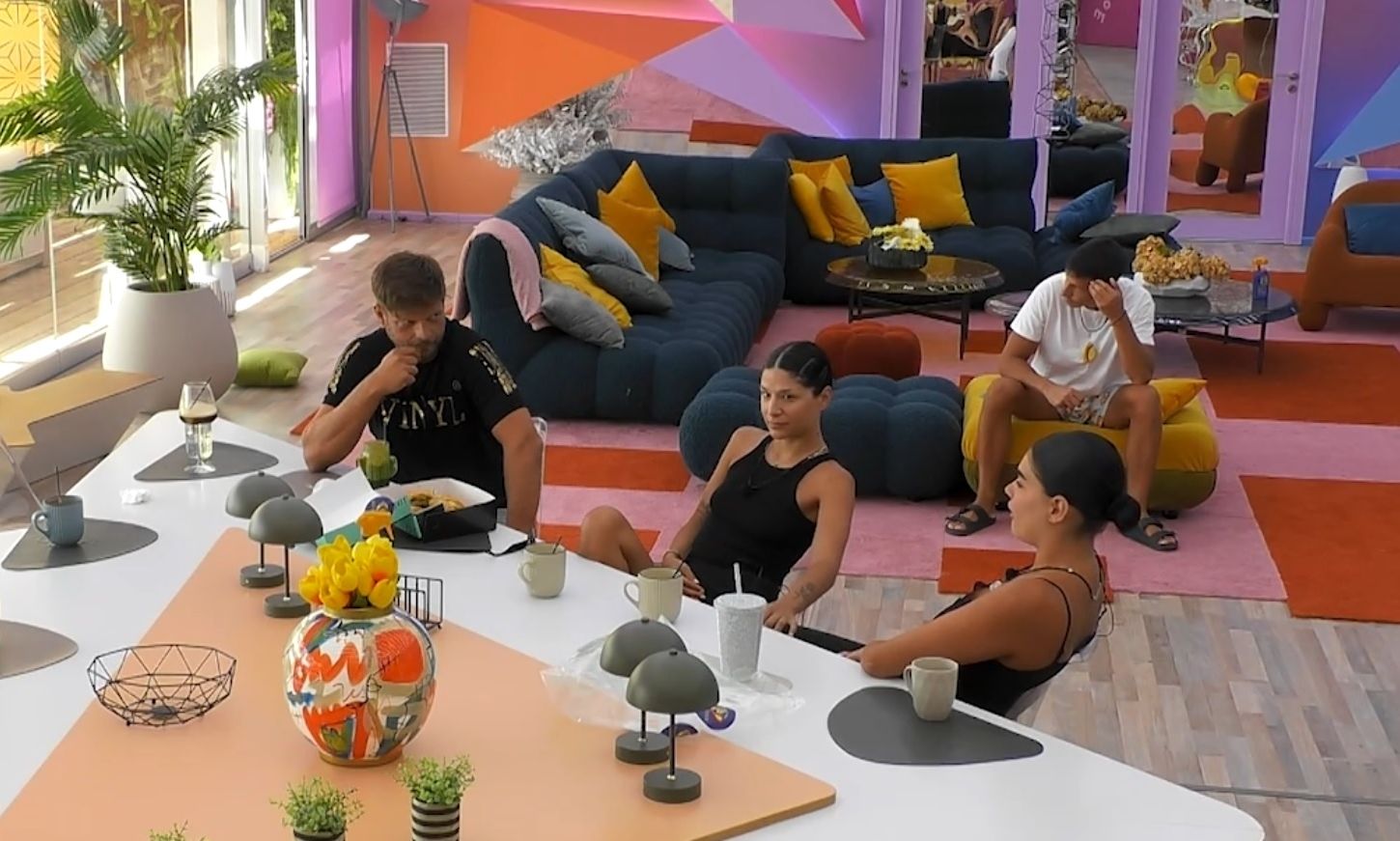 Big Brother: Η Ζωή για να παντρέψει τη Φένια θέλει καλεσμένο τον Ντεντόπουλο!