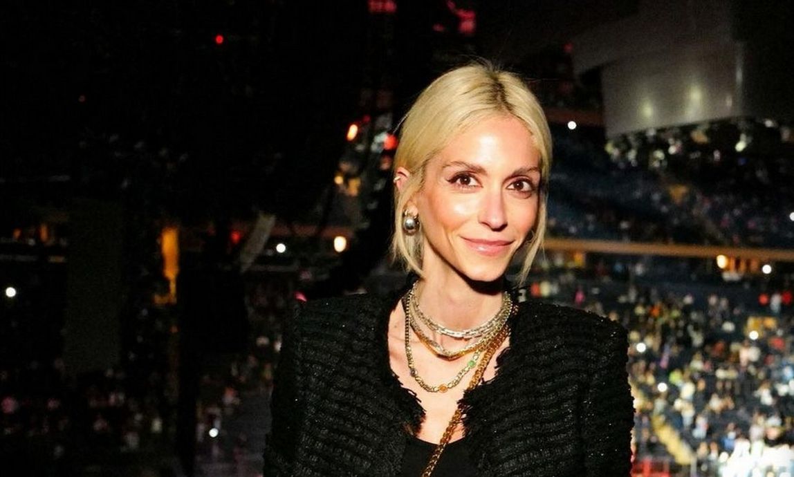 Η Σοφία Καρβέλα μας δείχνει τον πιο στυλάτο τρόπο για να φορέσουμε σε βραδινή έξοδο ένα σορτσάκι!