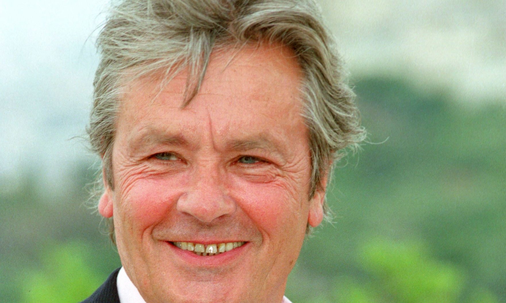 Alain Delon: Τα τρία παιδιά του κήρυξαν ανακωχή ένα χρόνο μετά τον θάνατό του