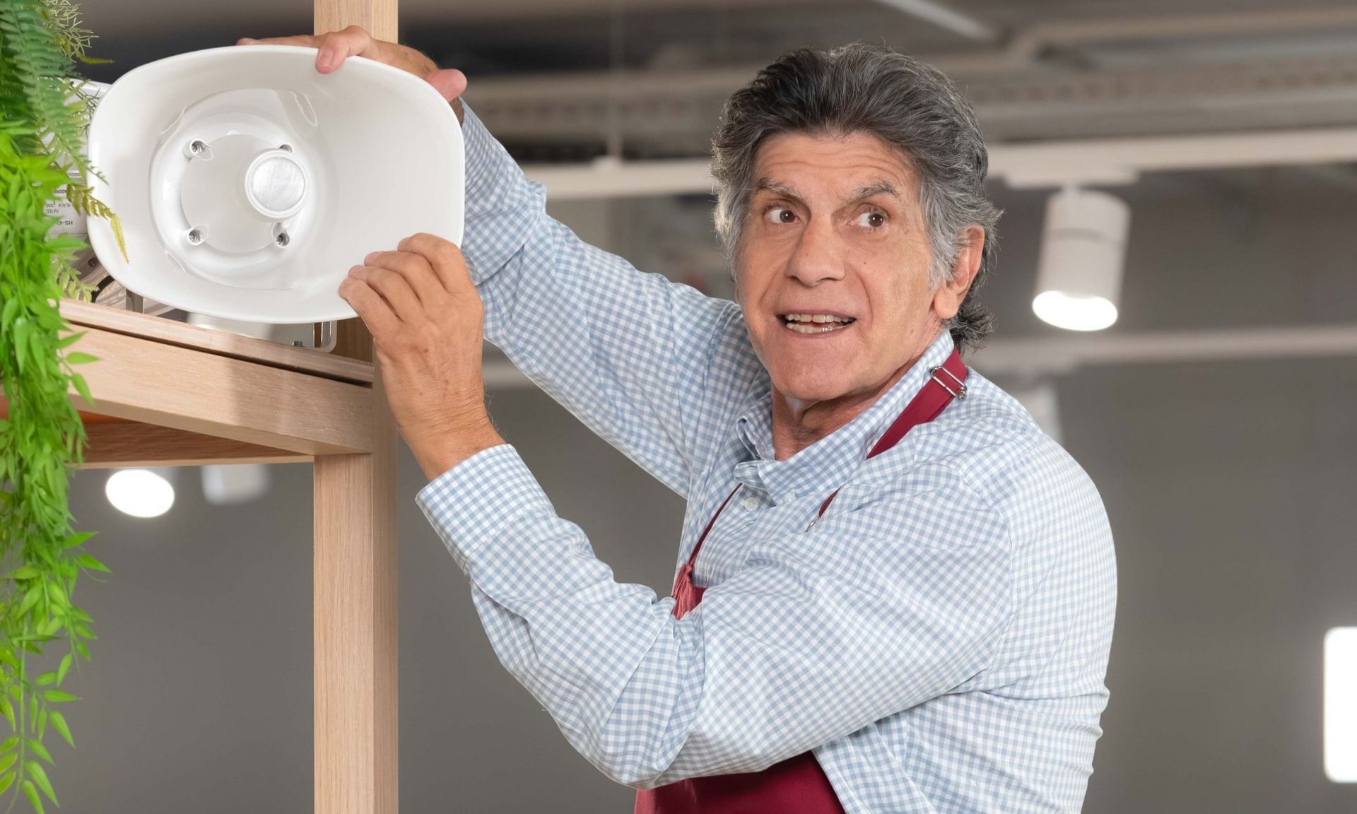 Σούπερ ήρωες: Κυκλοφόρησε το πρώτο teaser στον ΑΝΤ1 και ο Γιάννης Μπέζος έχει… δαιμόνιο σχέδιο