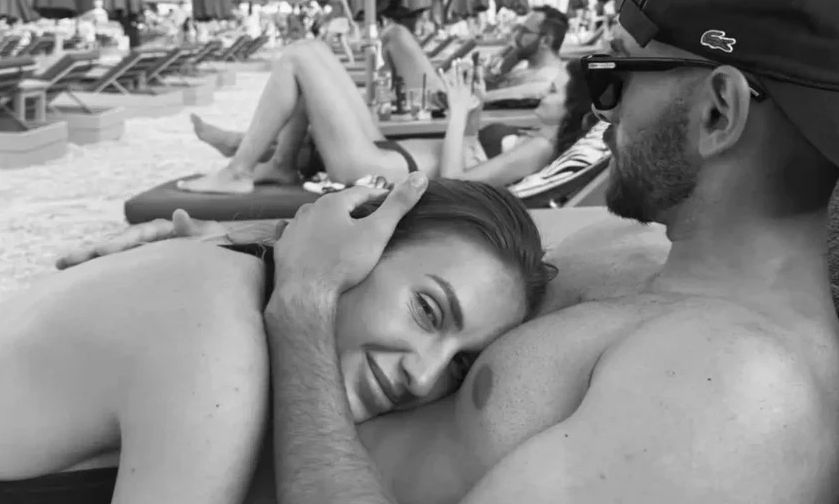 Κατερίνα Δαλάκα: Τα τρυφερά φιλιά με τον Θέμη Αμβροσιάδη μέσα στο σκάφος