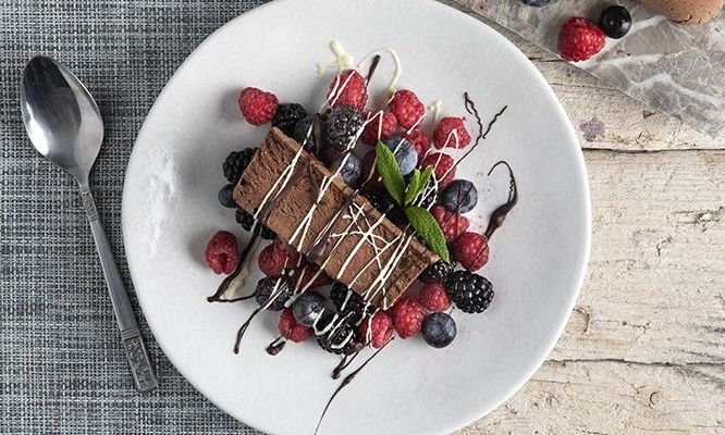 Semifreddo σοκολάτας από τον Άκη Πετρετζίκη