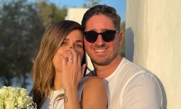 Νεσχάν Μουλαζίμ: Είναι έγκυος και αποκαλύπτει: «Είμαι σε αναπηρικό αμαξίδιο»