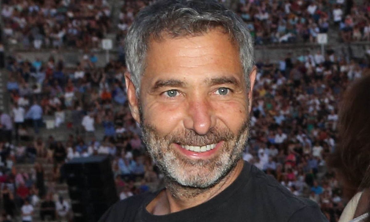 Θοδωρής Αθερίδης: Σε ρόλο - έκπληξη στη συναυλία για τον Στέλιο Καζαντζίδη