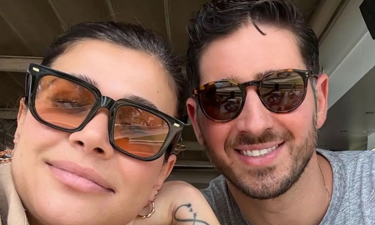 Μουλαζίμ: Η ανάρτηση για τον σύζυγό της μετά την είδηση ότι είναι έγκυος και σε αναπηρικό αμαξίδιο