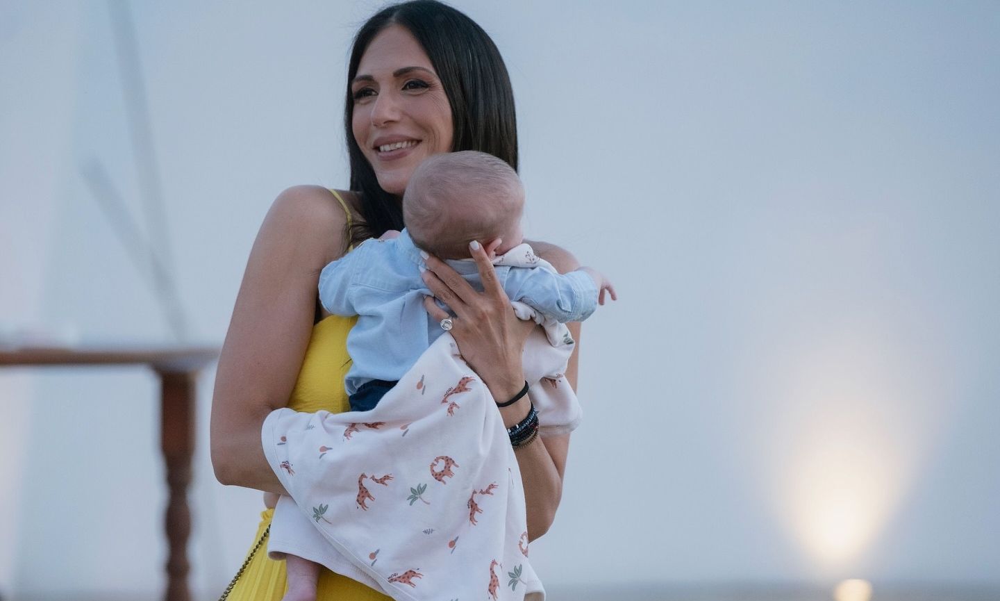 Ανθή Βούλγαρη: Μοναδικό το βίντεο από τις ετοιμασίες για τη βάφτιση του γιου της