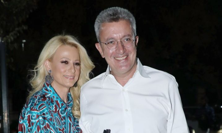 Νίκος Χατζηνικολάου: Αγκαλιά με τη σύζυγό του, Κρίστη Τσολακάκη - Η σπάνια φώτο & η αποκάλυψη