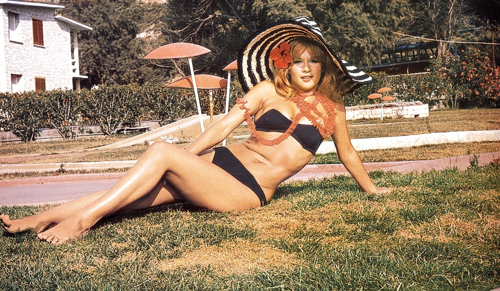 «Θεωρώ υπερβολικό τον τίτλο “Εθνική Σταρ” για την Αλίκη Βουγιουκλάκη»