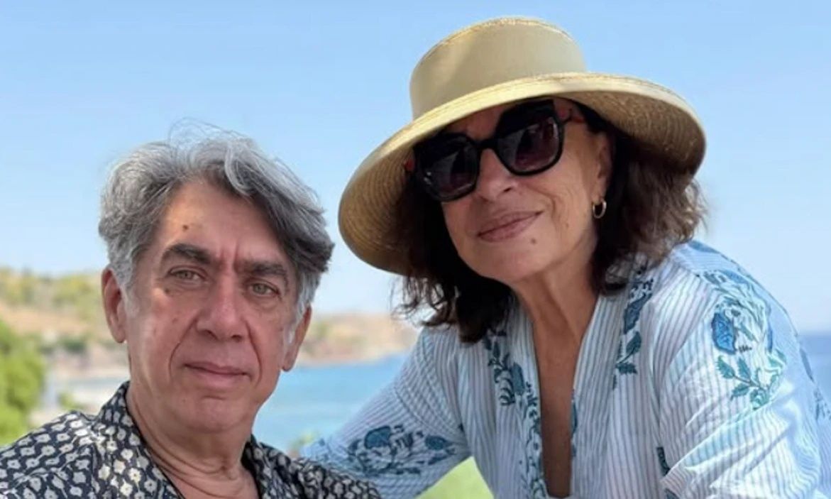 Χάρις Αλεξίου-Κώστας Μπερικόπουλος – Η καλοκαιρινή ανάρτηση-ύμνος στη φιλία