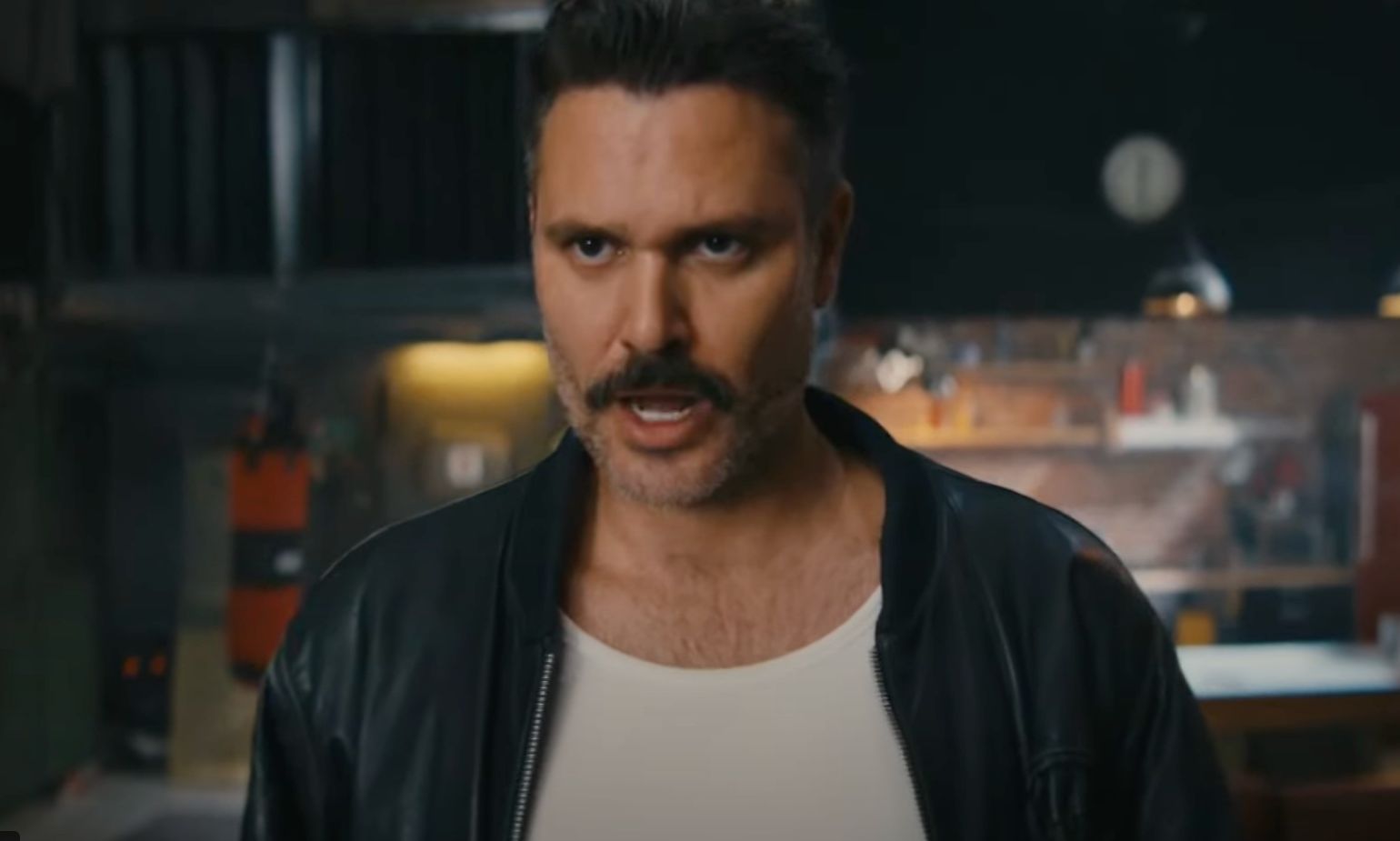 «Γιατί ρε πατέρα;» - Κυκλοφόρησε το νέο trailer της ανατρεπτικής κωμικής σειράς