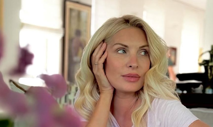 Ελένη Μενεγάκη: Η φωτογραφία–ντοκουμέντο πριν 34 χρόνια που θυμίζει star του Χόλιγουντ!