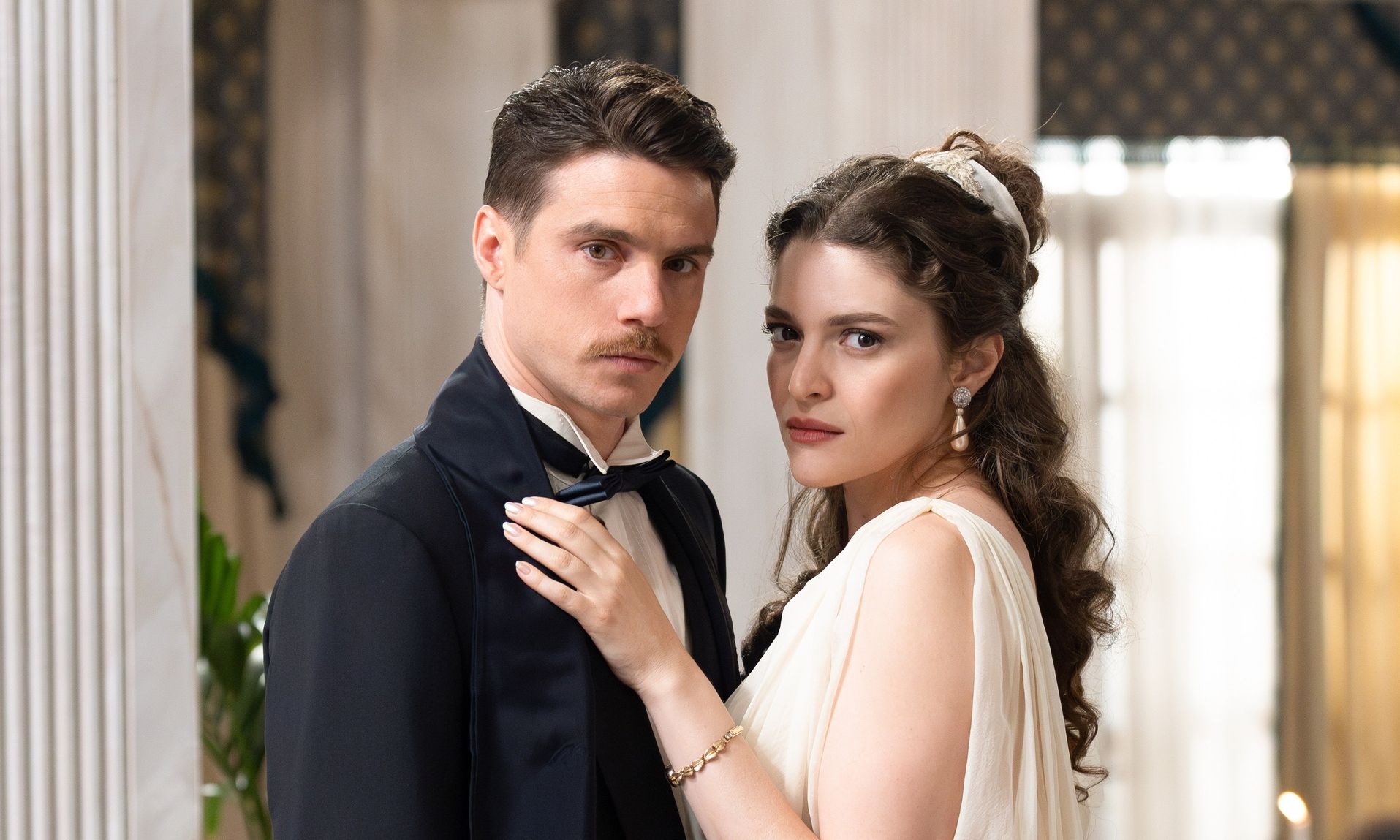 Grand Hotel: Τι θα συμβεί στους ήρωες τη νέα σεζόν