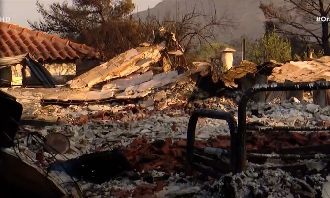 Φωτιά στην Κερατέα: Σε εξέλιξη έρευνες για εμπρησμό - Βρέθηκε γκαζάκι στον Άγιο Νικόλαο