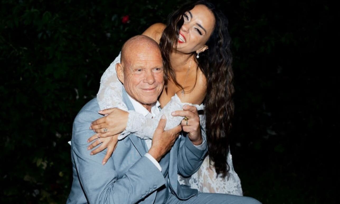 Ατύχημα για την Ελπίδα Ιακωβίδου στο ταξίδι του μέλιτος με τον Καλημέρη:«Ευτυχώς δεν χτύπησα κεφάλι»