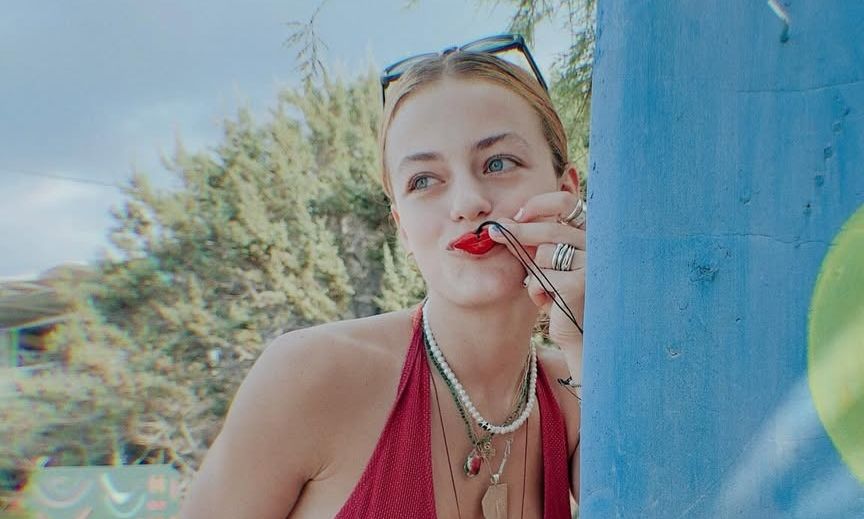 Full in love η Γαία Μερκούρη – Οι αγκαλιές στον καναπέ με τον σύντρφό της και το τρυφερό βίντεο