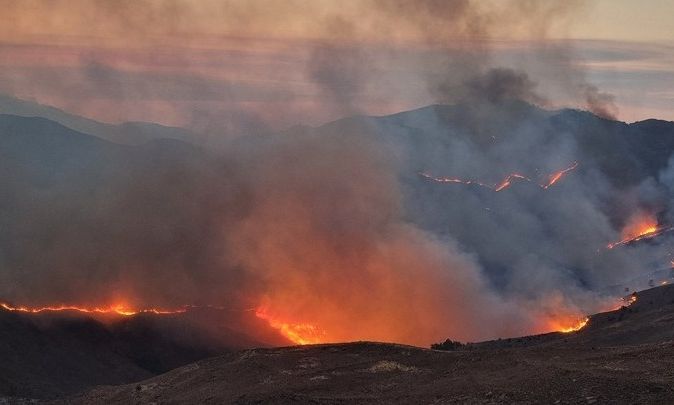 Παραμένουν τα μέτωπα σε Αχαΐα, Ηλεία, Χίο, Ζάκυνθο - 15 πυροσβέστες τραυματίστηκαν
