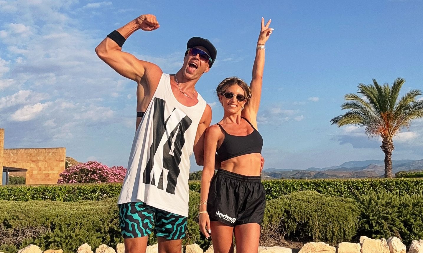 Αθηνά Οικονομάκου: Στην αγκαλιά του Τσερέλα μετά τις διακοπές με τη Δροσάκη – Η νέα φωτό στο Insta!