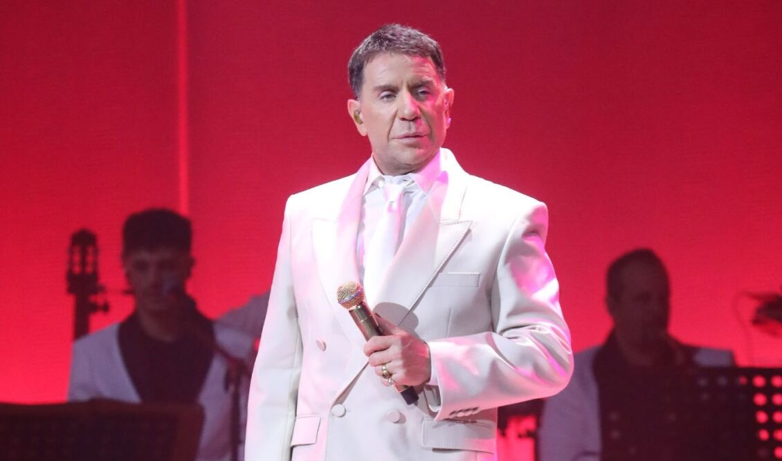 Γιώργος Μαζωνάκης: Κάνει τζόκινγκ και αδράχνει τη μέρα του πλάι στη θάλασσα - Το νέο του βίντεο