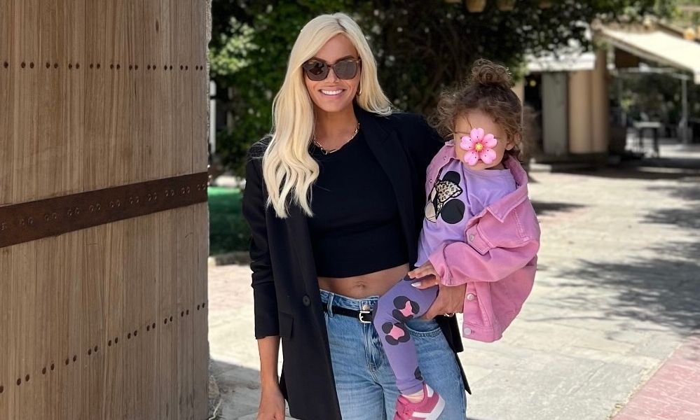 Ιωάννα Μαλέσκου: Ετοιμάζει τη βάφτιση της κόρης της & η μικρή δοκιμάζει γλυκά για να αποφασίσει!