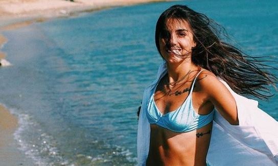 Άννα Μαρία Βέλλη: «Δεν έχω καμία διαταραχή, έτσι είναι το σκαρί μου»