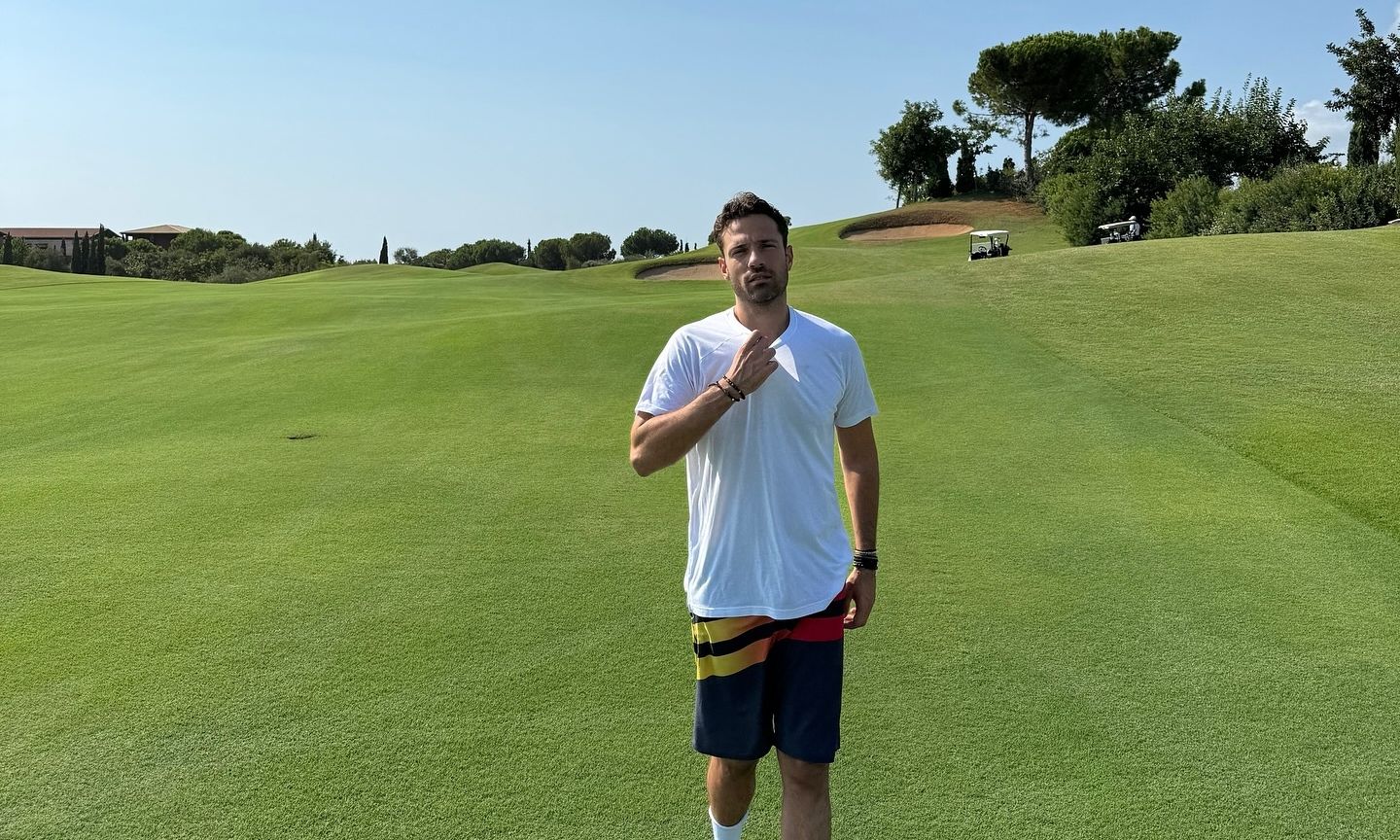 Κωνσταντίνος Αργυρός: Παίζει γκολφ στις διακοπές του στη Μεσσηνία