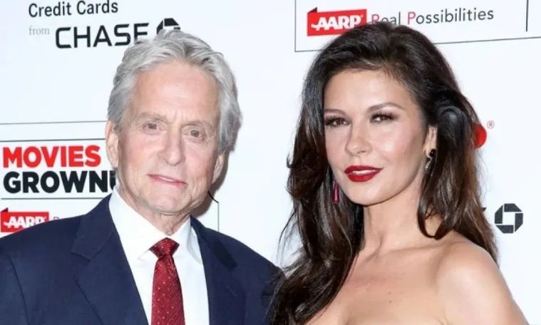 Μάικλ Ντάγκλας - Κάθριν Ζέτα Τζόουνς: Η διαφορά ηλικίας, ο έρωτας και τα γενέθλια την ίδια μέρα