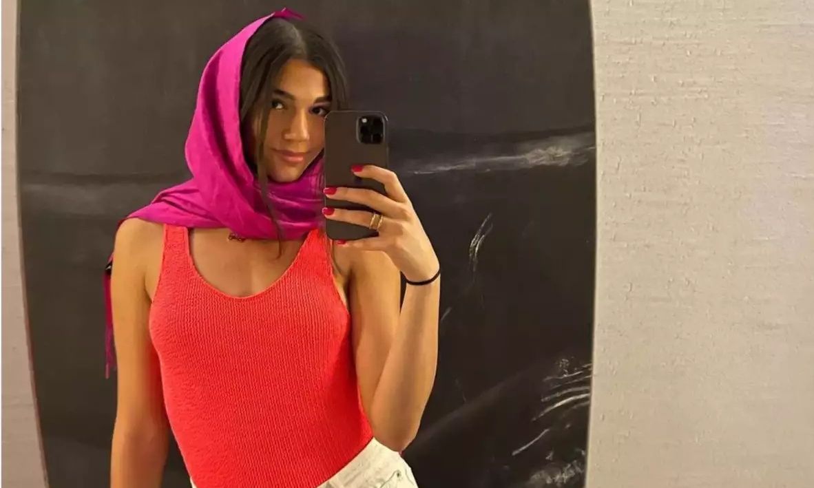 Μελίνα Νικολαΐδη: Ποζάρει με κόκκινο μπικίνι & εντυπωσιάζει στις πρώτες διακοπές μετά τον χωρισμό